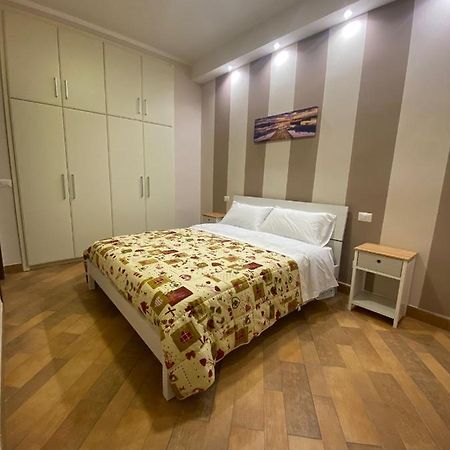 Apartamento Domus Melius Castellammare di Stabia Exterior foto